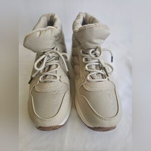 Ladies Beige Eddie Bauer Balasana Winter/Snow High-Top Booties Size 10M